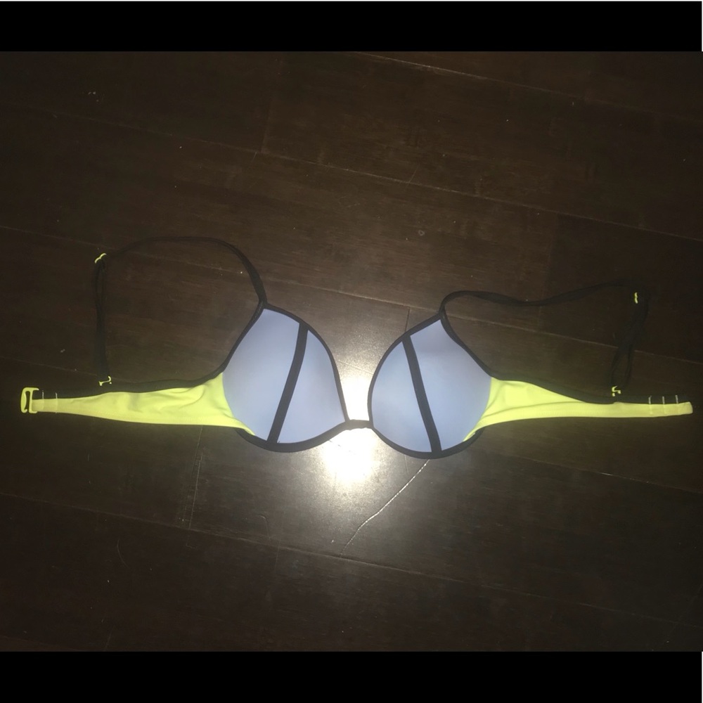 Victoria Secret Bikini Top size 34B